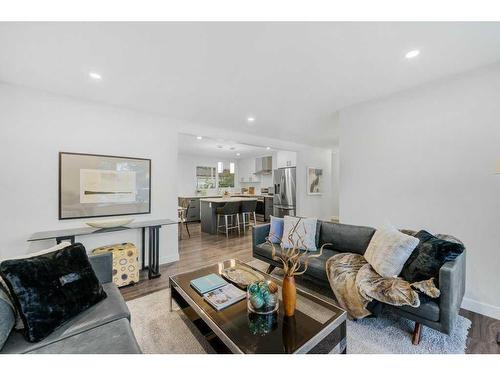 8211 4A Street Sw, Calgary, AB - Indoor Photo Showing Living Room