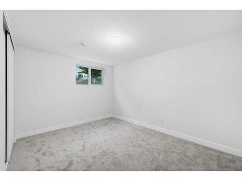 8211 4A Street Sw, Calgary, AB - Indoor Photo Showing Other Room