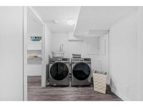 8211 4A Street Sw, Calgary, AB - Indoor Photo Showing Laundry Room