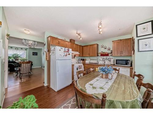 1101-111 Tarawood Lane Ne, Calgary, AB - Indoor Photo Showing Dining Room