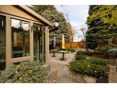 4310 Stanley Drive Sw, Calgary, AB - Outdoor