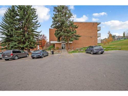 451-1620 8 Avenue Nw, Calgary, AB - Outdoor