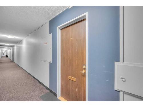 451-1620 8 Avenue Nw, Calgary, AB - Indoor Photo Showing Other Room