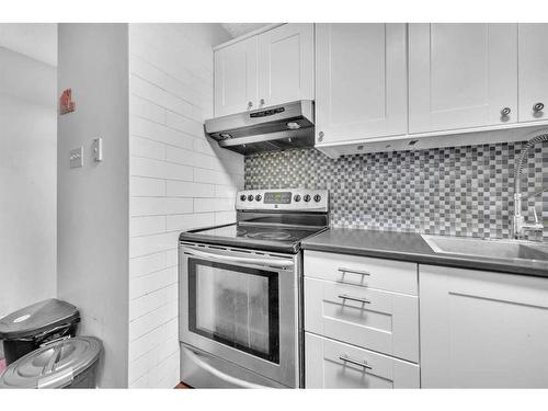 451-1620 8 Avenue Nw, Calgary, AB - Indoor Photo Showing Kitchen