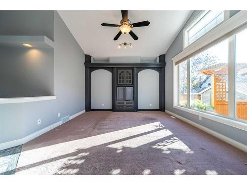 2922 Douglasdale Boulevard Se, Calgary, AB - Indoor Photo Showing Other Room