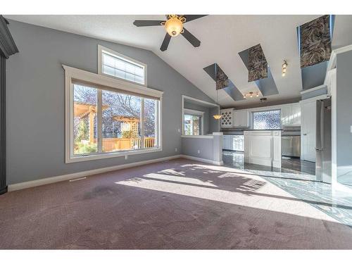 2922 Douglasdale Boulevard Se, Calgary, AB - Indoor Photo Showing Other Room