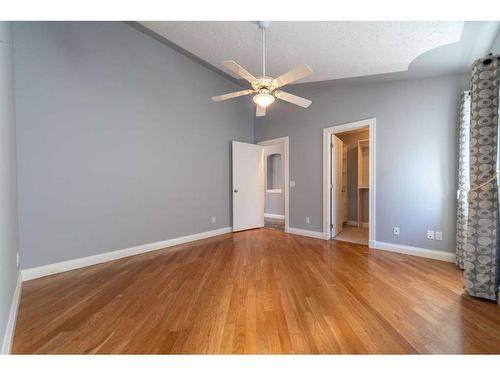 2922 Douglasdale Boulevard Se, Calgary, AB - Indoor Photo Showing Other Room