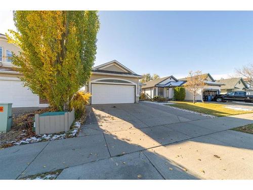 2922 Douglasdale Boulevard Se, Calgary, AB - Outdoor