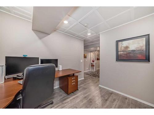 60 Brightondale Close Se, Calgary, AB - Indoor Photo Showing Office