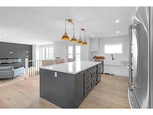 340 West Chestermere Drive, Chestermere, AB - Indoor Photo Showing Kitchen With Upgraded Kitchen