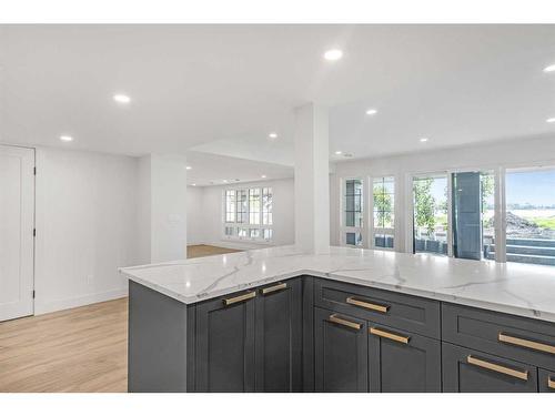 340 West Chestermere Drive, Chestermere, AB - Indoor Photo Showing Kitchen