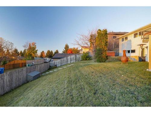 40 Thornaby Crescent Nw, Calgary, AB - Outdoor