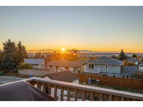 40 Thornaby Crescent Nw, Calgary, AB - Outdoor With View