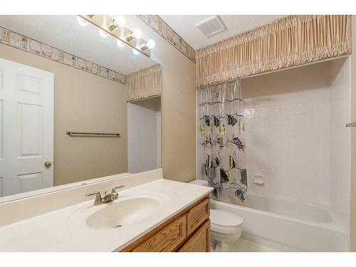 348 Sienna Park Drive Sw, Calgary, AB - Indoor Photo Showing Bathroom