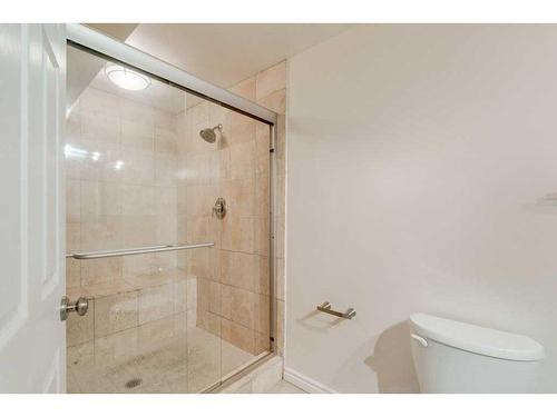 348 Sienna Park Drive Sw, Calgary, AB - Indoor Photo Showing Bathroom