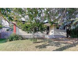 7323 Hunterview Drive NW Calgary, AB T2K 4P5