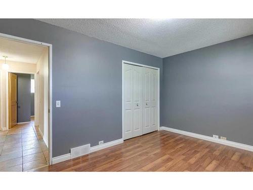 7323 Hunterview Drive Nw, Calgary, AB - Indoor Photo Showing Other Room