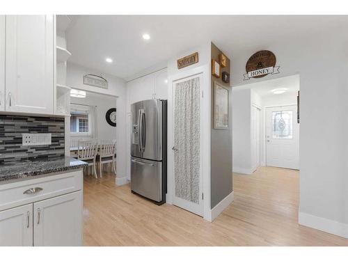 160 Havenhurst Crescent Sw, Calgary, AB - Indoor Photo Showing Kitchen