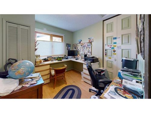 103 Slade Drive, Nanton, AB - Indoor Photo Showing Office