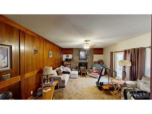 103 Slade Drive, Nanton, AB - Indoor Photo Showing Other Room