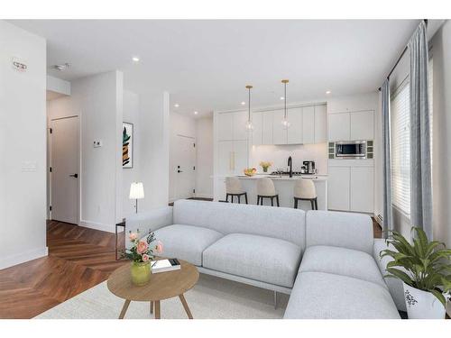 316-4275 Norford Avenue Nw, Calgary, AB - Indoor Photo Showing Living Room