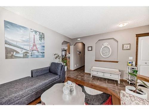 1044 Kincora Drive Nw, Calgary, AB - Indoor Photo Showing Living Room