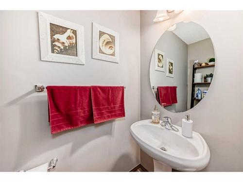 1044 Kincora Drive Nw, Calgary, AB - Indoor Photo Showing Bathroom