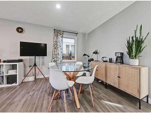 427 Cedarpark Drive Sw, Calgary, AB - Indoor Photo Showing Dining Room