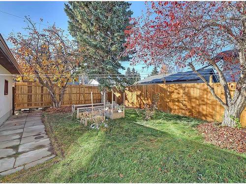 427 Cedarpark Drive Sw, Calgary, AB - Outdoor