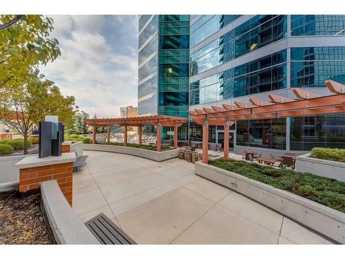 2203-225 11 Avenue Se, Calgary, AB - Outdoor