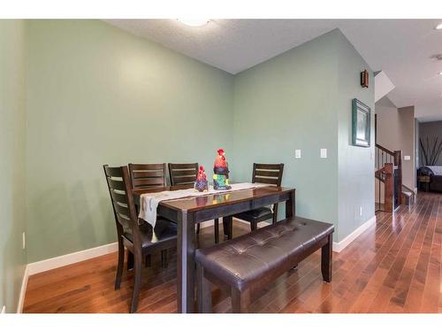 6616 Bowness Road Nw, Calgary, AB - Indoor Photo Showing Dining Room