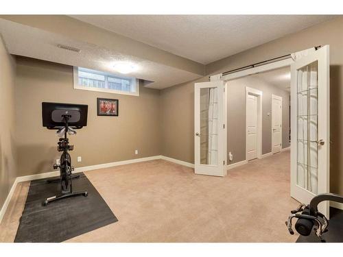 6616 Bowness Road Nw, Calgary, AB - Indoor Photo Showing Gym Room