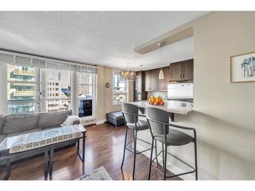 703-733 14Th Avenue Sw, Calgary, AB - Indoor