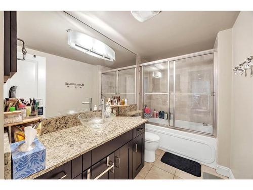 703-733 14Th Avenue Sw, Calgary, AB - Indoor Photo Showing Bathroom