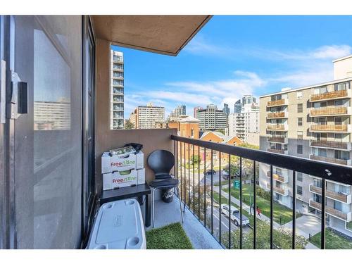 703-733 14Th Avenue Sw, Calgary, AB - Outdoor With Balcony With Exterior