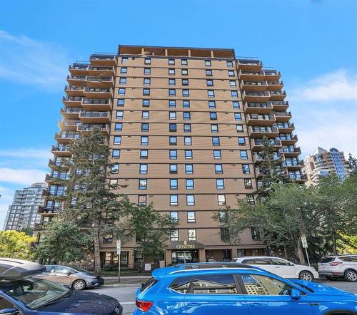 703-733 14Th Avenue Sw, Calgary, AB - Outdoor With Balcony With Facade