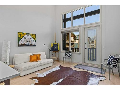 306-1315 Spring Creek Gate, Canmore, AB - Indoor Photo Showing Living Room