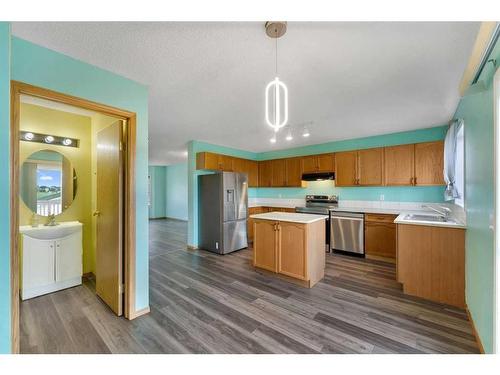 73 Martinvalley Crescent Ne, Calgary, AB - Indoor Photo Showing Kitchen