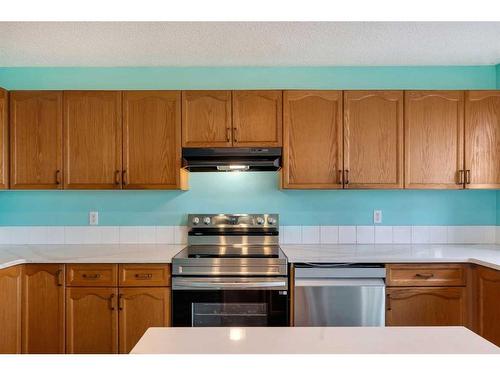 73 Martinvalley Crescent Ne, Calgary, AB - Indoor Photo Showing Kitchen