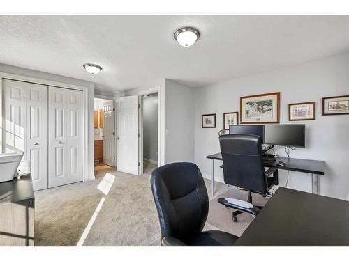 151 Somme Manor Sw, Calgary, AB - Indoor Photo Showing Office