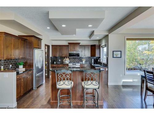 122 Cranridge Heights Se, Calgary, AB - Indoor Photo Showing Kitchen