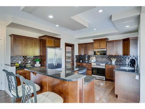 122 Cranridge Heights Se, Calgary, AB - Indoor Photo Showing Kitchen