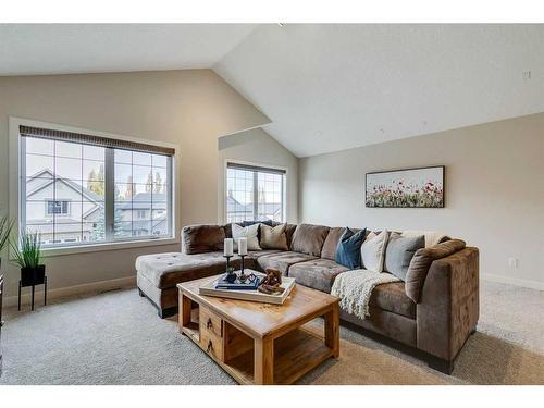 122 Cranridge Heights Se, Calgary, AB - Indoor Photo Showing Living Room