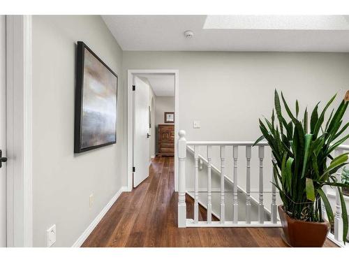 28 Macewan Park Close Nw, Calgary, AB - Indoor Photo Showing Other Room