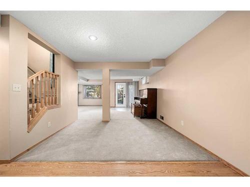 28 Macewan Park Close Nw, Calgary, AB - Indoor Photo Showing Other Room