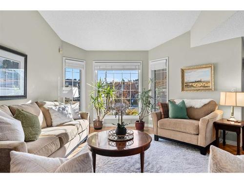 28 Macewan Park Close Nw, Calgary, AB - Indoor Photo Showing Living Room