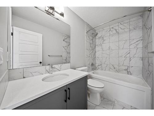 170 Dawson Harbour Rise, Chestermere, AB - Indoor Photo Showing Bathroom