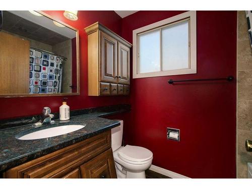 88 Macewan Glen Drive Nw, Calgary, AB - Indoor Photo Showing Bathroom