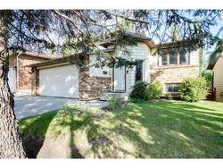 88 Macewan Glen Drive NW Calgary, AB T3K 2C5