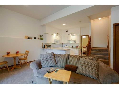 88 Macewan Glen Drive Nw, Calgary, AB - Indoor Photo Showing Living Room